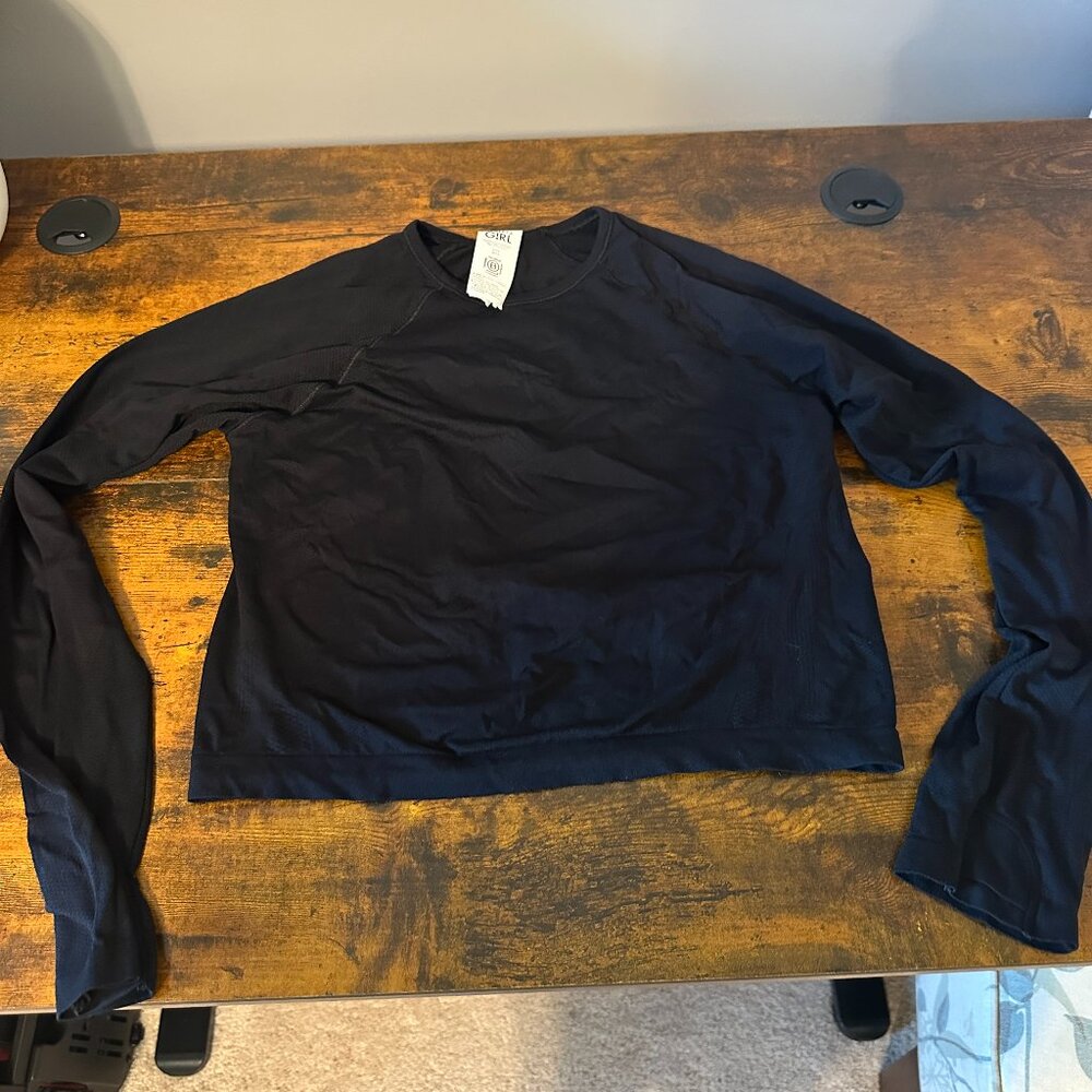Athleta Girl Long Sleeve T-Shirt (Black)
